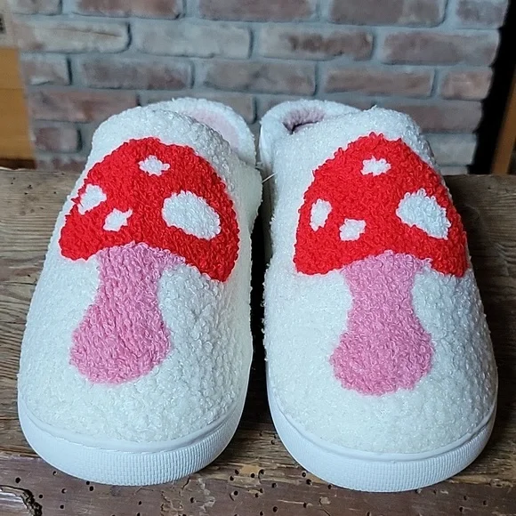 MUSHROOM SLIPPERS - Picture 5 of 5